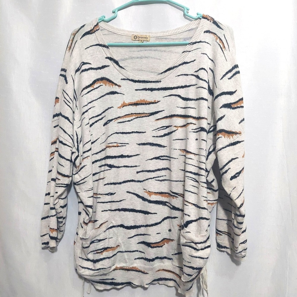 Democracy Womens Med Knit Sweater Drop Sleeves Pockets Ruched Sides Tiger Stripe